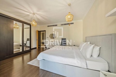 Dupleks di Jumeirah Beach Residence, Dubai, UAE 4 bilik tidur, 389.36 meter persegi № 767168 - foto 15