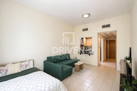 Apartment sa Discovery Gardens, Dubai, UAE 1 silid, 42.92 sq.m. № 762267 - larawan 1