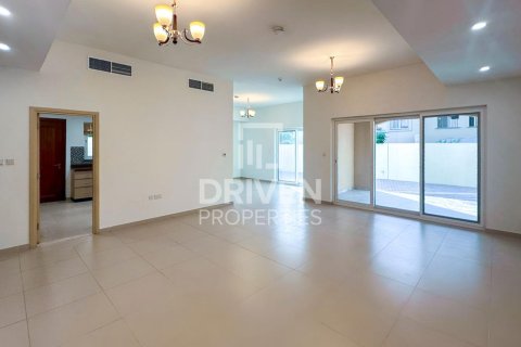 Villa sa Dubai Land, Dubai, UAE 4 silid-tulugan, 400.04 sq.m. № 762264 - larawan 2