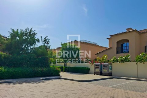 Villa sa Dubai Land, Dubai, UAE 4 silid-tulugan, 400.04 sq.m. № 762264 - larawan 17