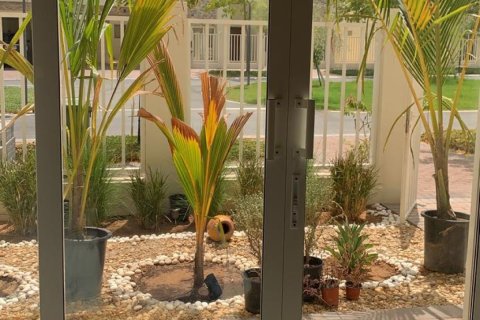 Villetta a schiera in vendita a Ras Al Khaimah, EAU 4 camere da letto, 443 mq. № 735079 - foto 7