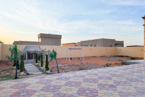 Vila v Al Riffa, Ras Al Khaimah, SAE 4 ložnice, 929 m² Č.: 735080 - fotografie 3