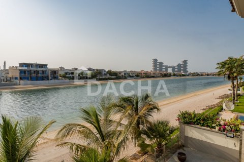 Vila di Palm Jumeirah, Dubai, UAE 5 bilik tidur, 465 meter persegi № 752085 - foto 2