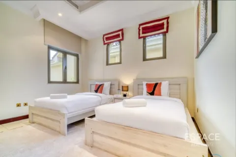 Vila di Palm Jumeirah, Dubai, UEA 5 kamar tidur, 496 m2 nomor 738278 - foto 7