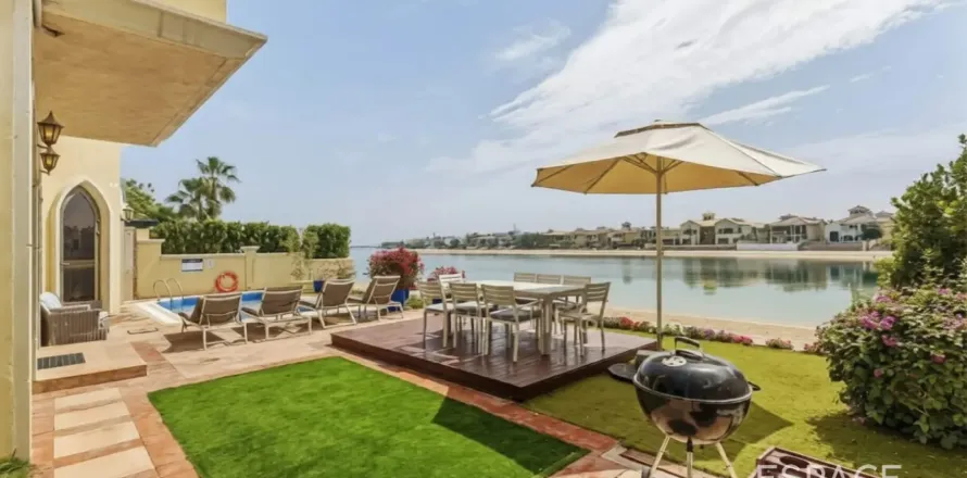 Vila di Palm Jumeirah, Dubai, UEA 5 kamar tidur, 496 m2 nomor 738278