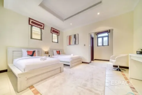 Vila di Palm Jumeirah, Dubai, UEA 5 kamar tidur, 496 m2 nomor 738278 - foto 12