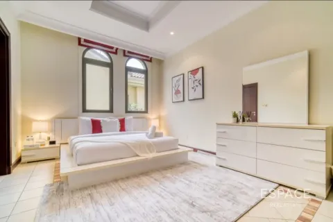 Vila di Palm Jumeirah, Dubai, UEA 5 kamar tidur, 496 m2 nomor 738278 - foto 6
