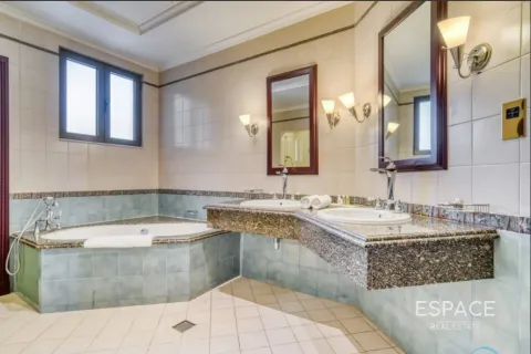 Vila di Palm Jumeirah, Dubai, UEA 5 kamar tidur, 496 m2 nomor 738278 - foto 14