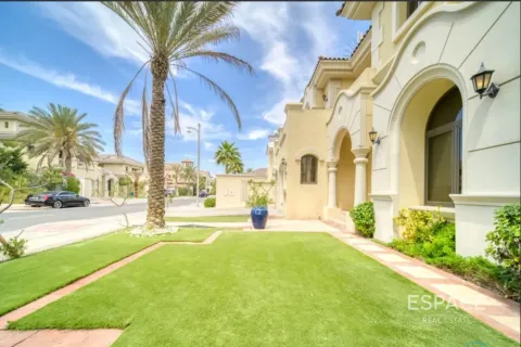 Vila di Palm Jumeirah, Dubai, UEA 5 kamar tidur, 496 m2 nomor 738278 - foto 18