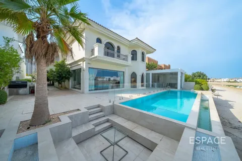 Villa i Palm Jumeirah, Dubai, UAE 3 soveværelser, 465 kvm № 738279