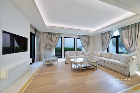 Vilë në Palm Jumeirah, Dubai, Emiratet e Bashkuara Arabe 3 dhoma gjumi, 465 m2. № 738279 - Foto 2