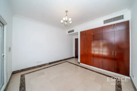 Villa Meadows, Dubaijā, AAE 6 istabas, 457 m2 Nr. 738277 - attēls 8