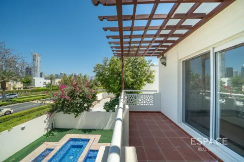 Villa Meadows, Dubaijā, AAE 6 istabas, 457 m2 Nr. 738277 - attēls 16