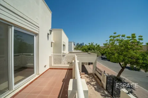 Villa Meadows, Dubaijā, AAE 6 istabas, 457 m2 Nr. 738277 - attēls 17