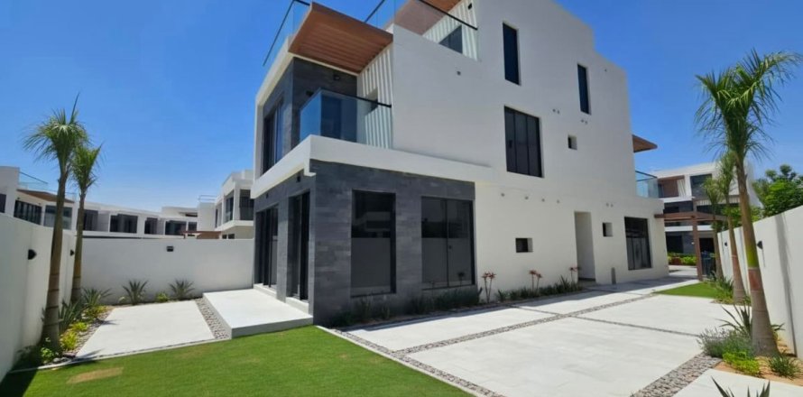 Adosado en Dubai, EAU 6 dormitorios, 294.7 m² № 718956