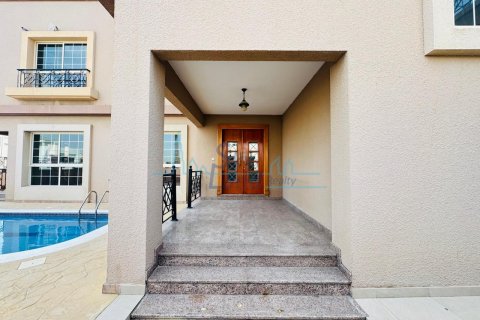 Villa in Umm Suqeim, Dubai, UAE 4 bedrooms, 372 sq.m. № 659626 - photo 20