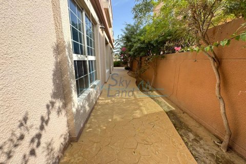 Villa in Umm Suqeim, Dubai, UAE 4 bedrooms, 372 sq.m. № 659626 - photo 19