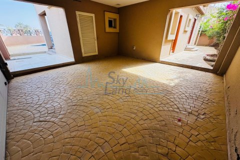 Villa in Umm Suqeim, Dubai, UAE 4 bedrooms, 372 sq.m. № 659626 - photo 18