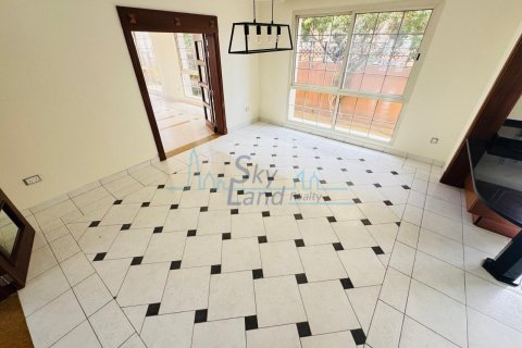 Villa in Umm Suqeim, Dubai, UAE 4 bedrooms, 372 sq.m. № 659626 - photo 6