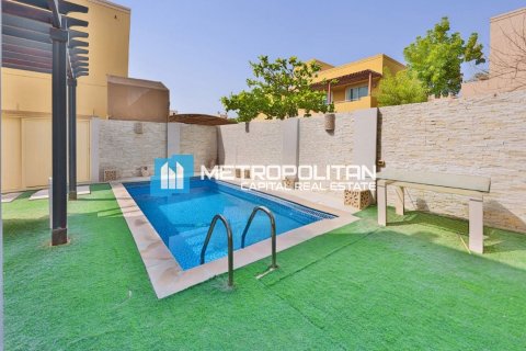 Vila u gradu Al Raha Gardens, Abu Dhabi, UAE 5 spavaće sobe, 480 m2 Br. 678060 - Slika 2