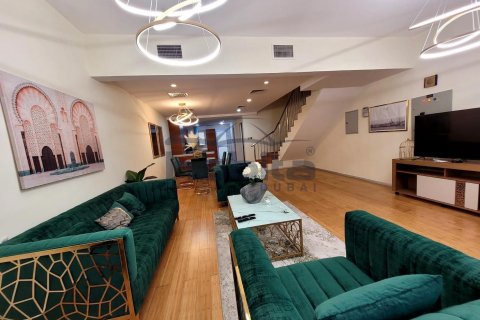 וילה להשכרה ב Jumeirah Village Circle, Dubai, איחוד האמירויות  4 חדרי שינה, 390.2 מ"ר, מספר 514792 - תמונה 2