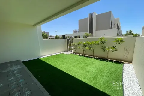 Villa te koop in Dubai South (Dubai World Central), Dubai, VAE 3 slaapkamers, 190 vr.m., nr 737975 - foto 13