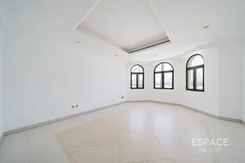 Vila v Palm Jumeirah, Dubai, SAE 5 spální, 511 m2 č. 737976 - Fotografia 9