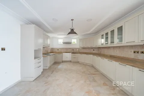 Vila v Palm Jumeirah, Dubai, SAE 5 spální, 511 m2 č. 737976 - Fotografia 4