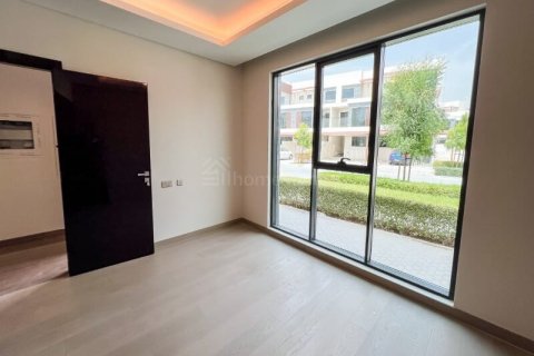 Kuća u nizu u DAMAC Hills (Akoya by DAMAC), Dubai, UAE 6 spavaćih soba, 256 m2 Br. 726039 - fotografija 10