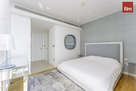 Apartment in Dubai, UAE 4 bedrooms, 238.1 sq.m. № 658946 - photo 17