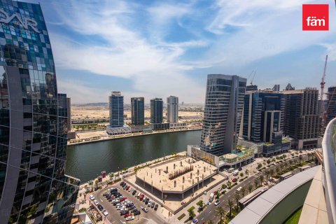 Apartamento em Business Bay, Dubai, EAU 3 quartos, 160.7 m2 № 732941