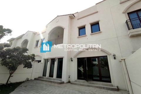 Villa itt: Abu Dhabi, EAE, 3 hálószoba, 299.1 m², azonosító: 700240