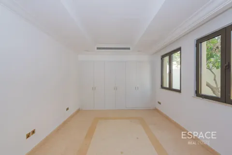 Vilă de vânzare în Palm Jumeirah, Dubai, EAU 5 dormitoare, 650 mp.  №649636 - poză 11
