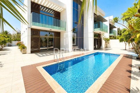 Müüa villa asukohaga Mohammed Bin Rashid City, Dubai, AÜE: 5 magamistoaga, 780.39 m² Nr 761731 - pilt 1