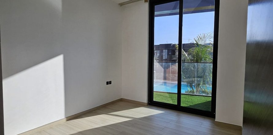 Dubai、UAEにあるマンション 3ベッドルーム、113 m2 No711359