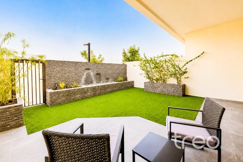 Villa in Dubai South (Dubai World Central), Dubai, UAE 3 bedrooms, 180.7 sq.m. № 761454