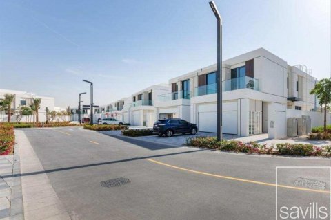 Villa in Mohammed Bin Rashid City, Dubai, UAE 4 bedrooms, 305.19 sq.m. № 761169 - photo 1