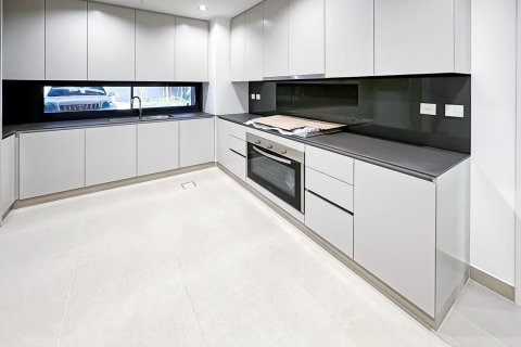 Villetta a schiera in vendita a Tilal City, Sharjah, EAU 4 camere da letto, 246.38 mq. № 749457 - foto 3