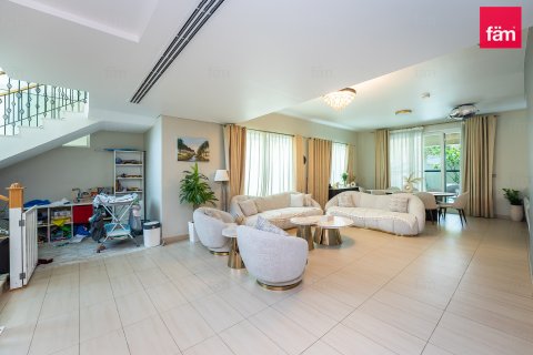 Müüa villa asukohaga Dubai, AÜE: 4 magamistoaga, 515.8 m² Nr 713233 - pilt 5