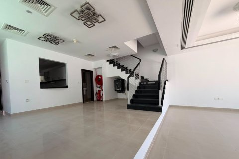 Townhouse de închiriat în Jumeirah Village Circle, Dubai, EAU 4 dormitoare, 169.55 mp. №750197 - poză 3