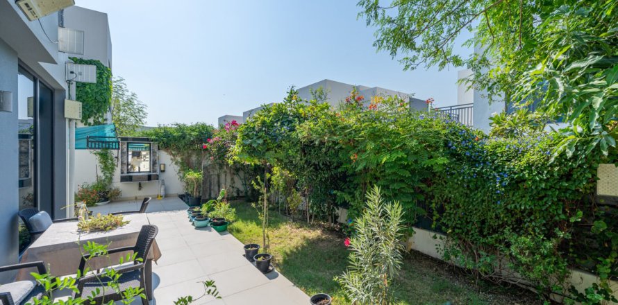 Villa itt: Dubai Hills Estate, Dubai, EAE, 4 hálószoba, 271 m², azonosító: 710913