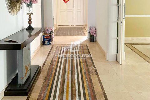 Villa en venta en Mohammed Bin Rashid City, Dubai, EAU 5 dormitorios, 702 m2 № 663656 - foto 13