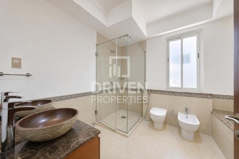 Dupleks në Palm Jumeirah, Dubai, Emiratet e Bashkuara Arabe 3 dhoma gjumi, 636.29 m2. № 767283 - Foto 22