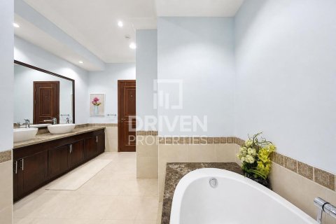Dupleks në Palm Jumeirah, Dubai, Emiratet e Bashkuara Arabe 3 dhoma gjumi, 636.29 m2. № 767283 - Foto 26