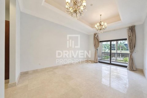 Dupleks në Palm Jumeirah, Dubai, Emiratet e Bashkuara Arabe 3 dhoma gjumi, 636.29 m2. № 767283 - Foto 11