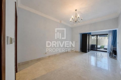 Dupleks në Palm Jumeirah, Dubai, Emiratet e Bashkuara Arabe 3 dhoma gjumi, 636.29 m2. № 767283 - Foto 2