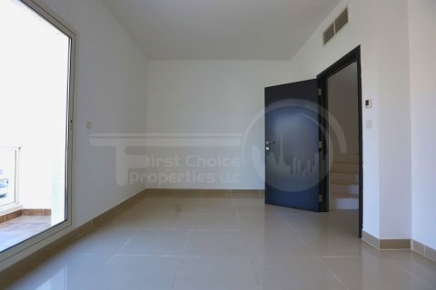 Vilë në Al Reef, Abu Dhabi, Emiratet e Bashkuara Arabe 3 dhoma gjumi, 225.1 m2. № 722281 - Foto 6