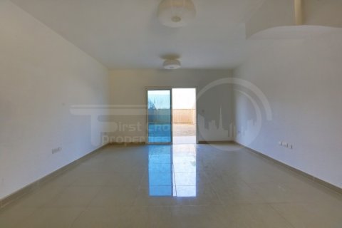 Vila v Al Reef, Abu Dhabi, SAE 3 spálne, 225.1 m2 č. 722277 - Fotografia 12