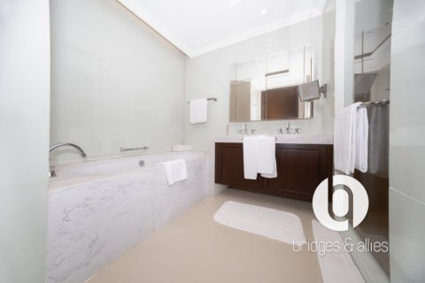 Appartamento in affitto a Downtown Dubai (Downtown Burj Dubai), Dubai, EAU 2 camere da letto, 147 mq. № 697420 - foto 17