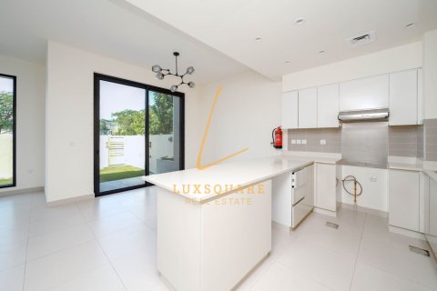 Σπίτι σε Dubai Hills Estate, ΗΑΕ 3 υπνοδωμάτια, 194 τ.μ. Αρ. 726142 - φωτογραφία 3